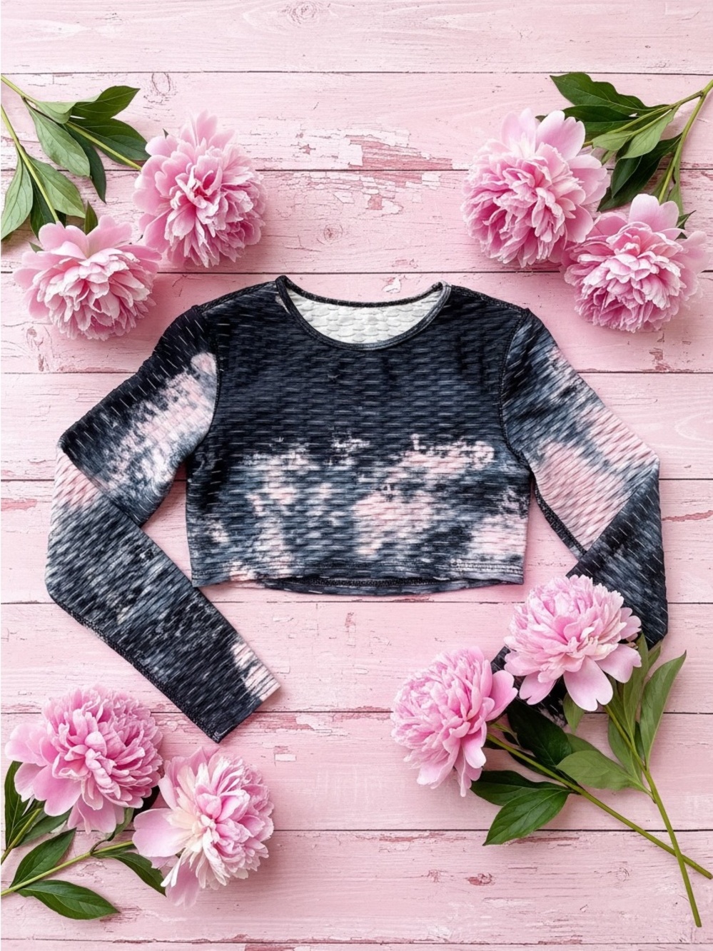 Tie-dye boho street crop top